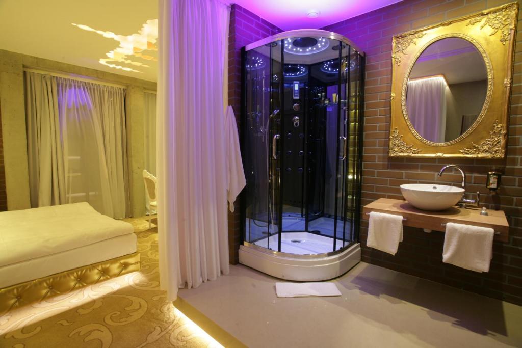 Hotel Ramka & Restaurant & Wine Bar Aparthotel