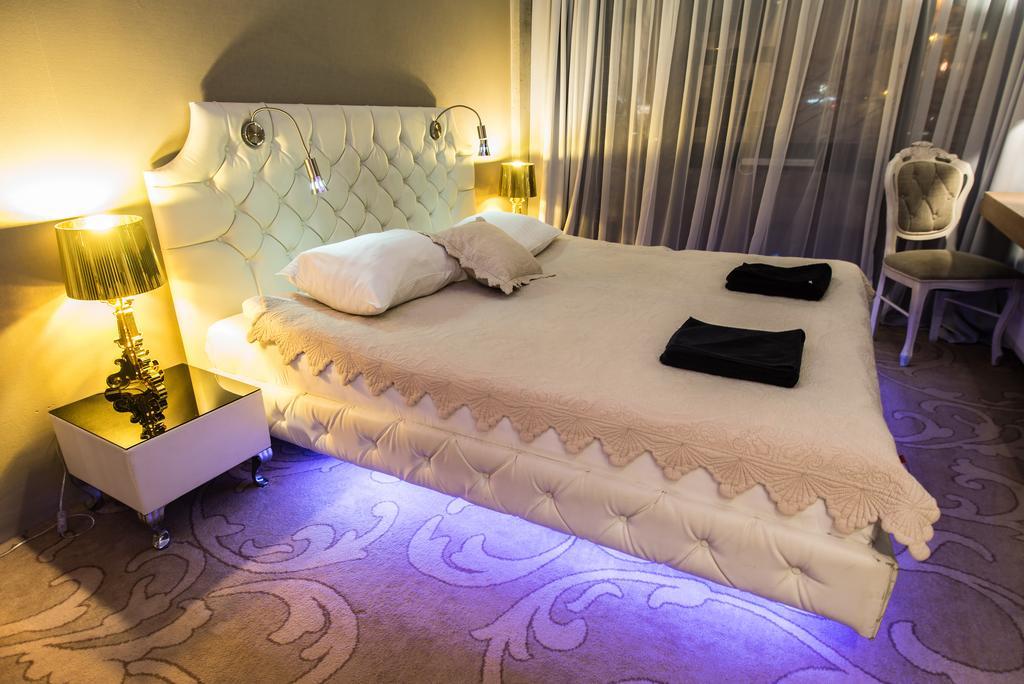 Hotel Ramka & Restaurant & Wine Bar Aparthotel