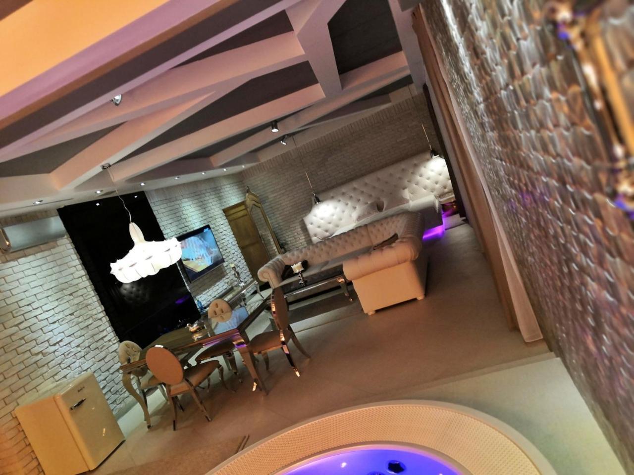 Aparthotel Hotel Ramka & Restaurant & Wine Bar Poznan